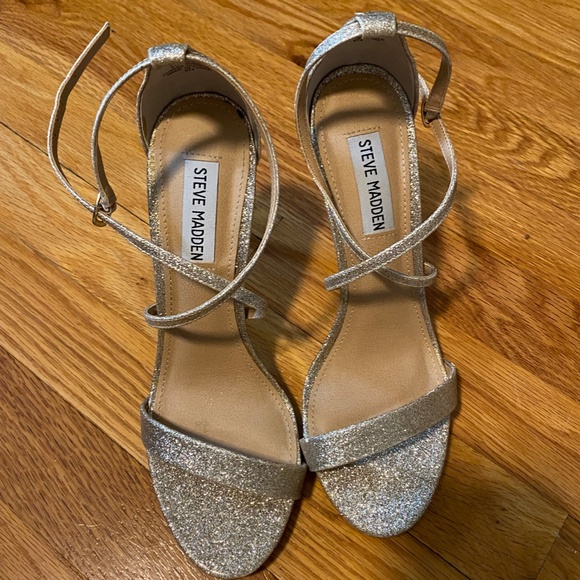 Gold Glitter High Heels - Picture 2 of 3